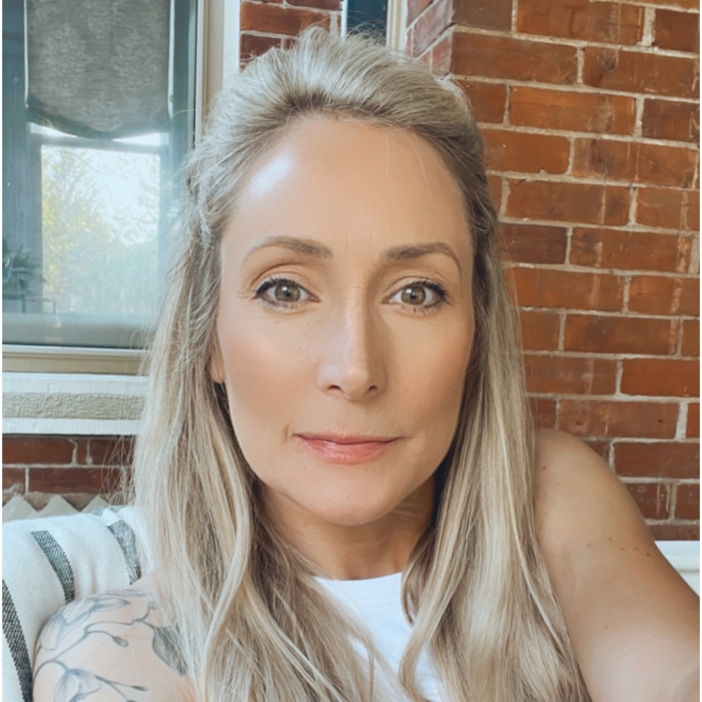 Meet your Posher, Victoria